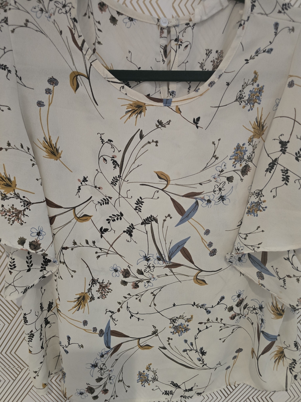 Sienna Sky Botanical Print Flounce-Sleeve  Blouse - Picture 3 of 6